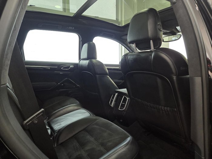 2016 Porsche Cayenne GTS