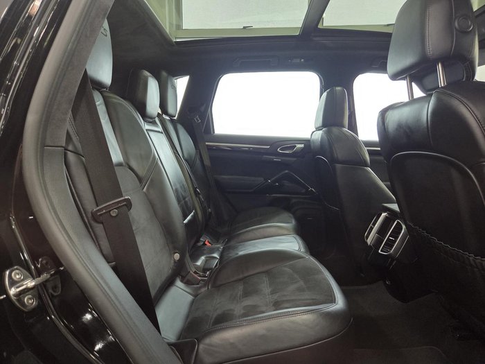 2016 Porsche Cayenne GTS