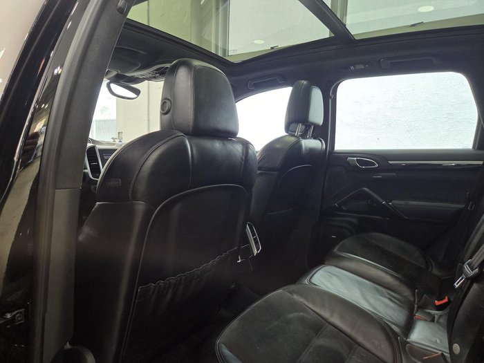 2016 Porsche Cayenne GTS