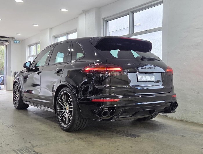 2016 Porsche Cayenne GTS