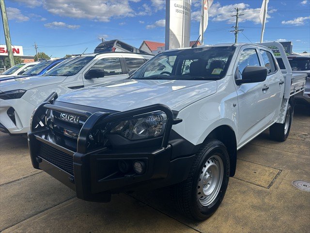 2025 ISUZU D-MAX SX