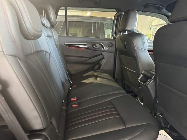 2026 ISUZU MU-X XT