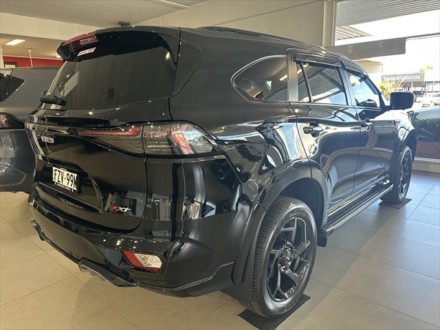 2026 ISUZU MU-X XT