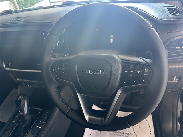 2026 ISUZU MU-X XT