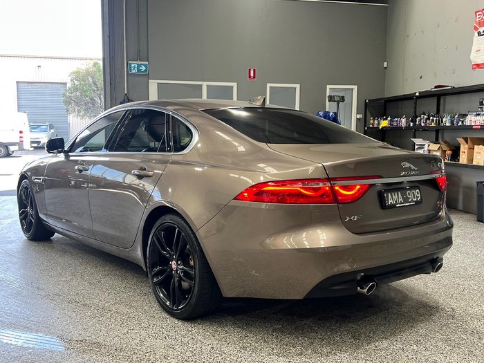 2016 Jaguar XF 25t Portfolio