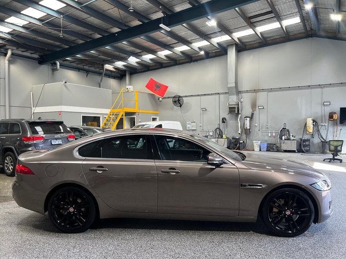 2016 Jaguar XF 25t Portfolio