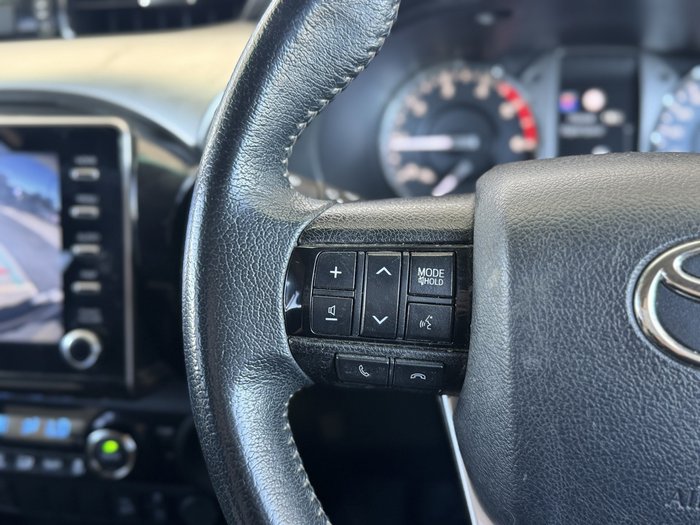 2020 Toyota Hilux SR5