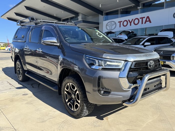 2020 Toyota Hilux SR5