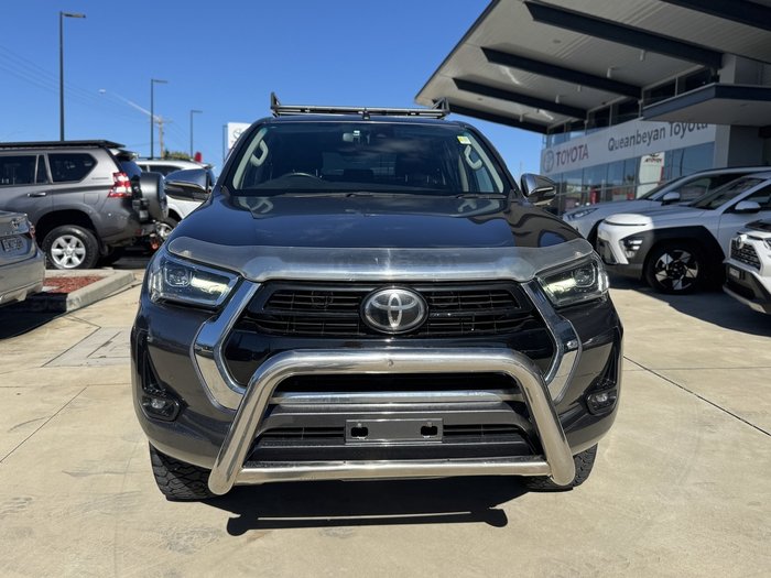 2020 Toyota Hilux SR5