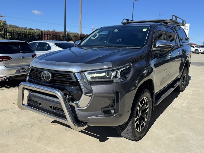 2020 Toyota Hilux SR5