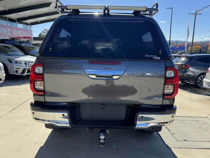 2020 Toyota Hilux SR5