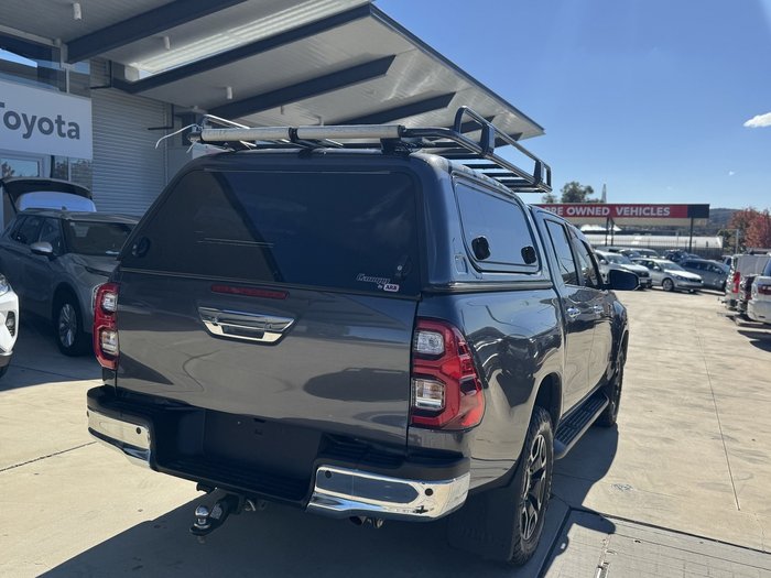 2020 Toyota Hilux SR5