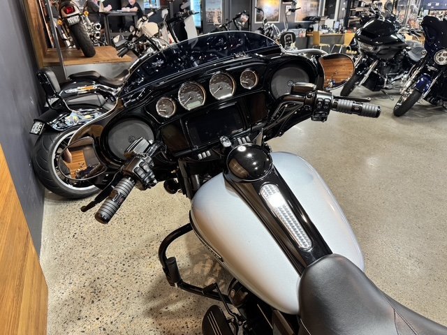 2019 HARLEY-DAVIDSON FLHXS STREET GLIDE SPECIAL
