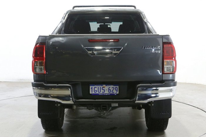 2019 Toyota Hilux SR5