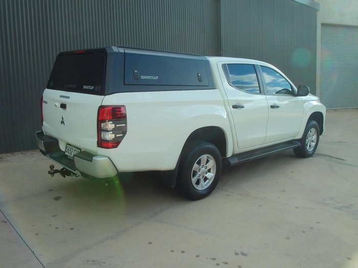 2022 Mitsubishi Triton GLX+