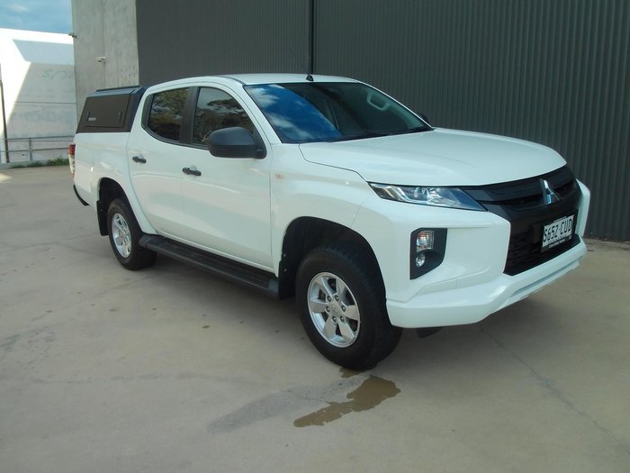 2022 Mitsubishi Triton GLX+