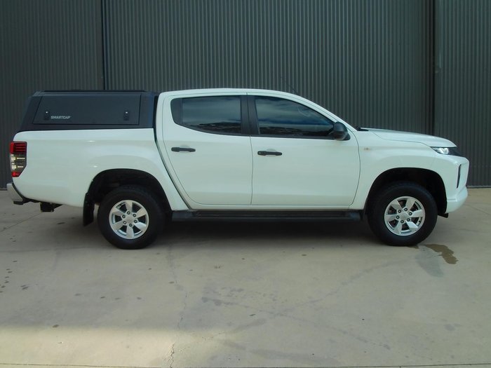 2022 Mitsubishi Triton GLX+