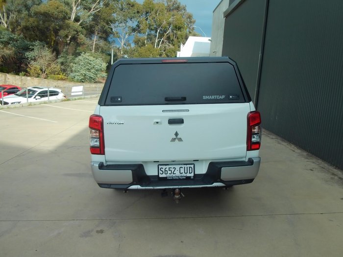 2022 Mitsubishi Triton GLX+
