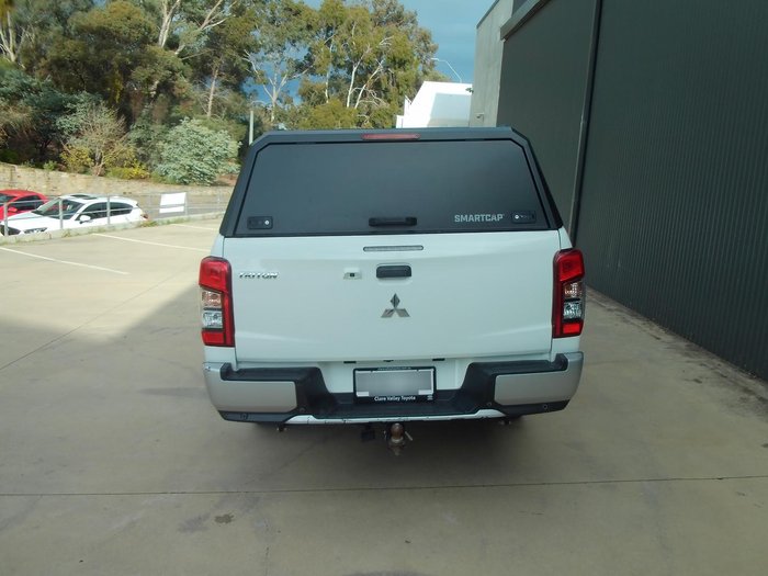 2022 Mitsubishi Triton GLX+