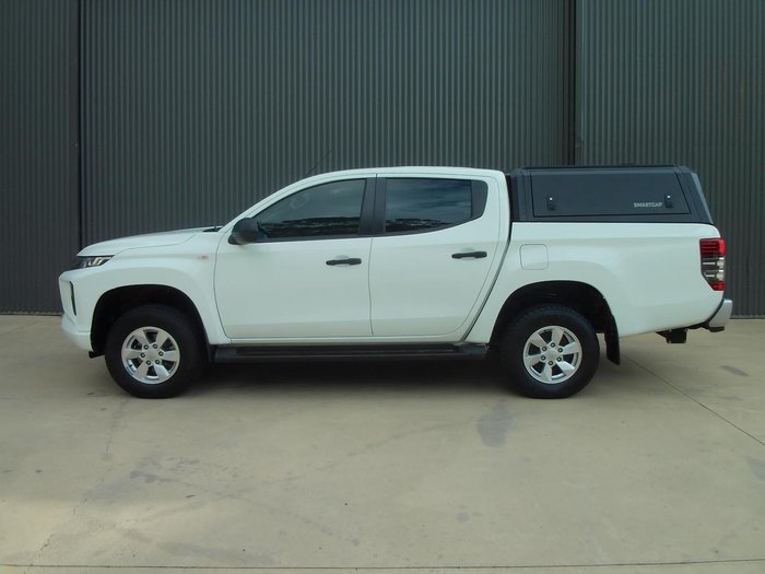 2022 Mitsubishi Triton GLX+