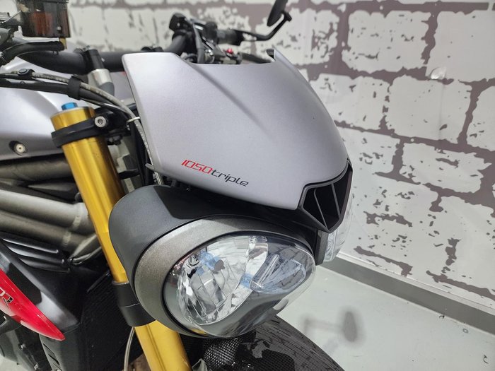 2017 Triumph Speed Triple R Speed Triple