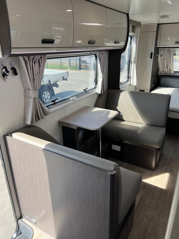 2022 Jayco Journey Outback 19.61-2