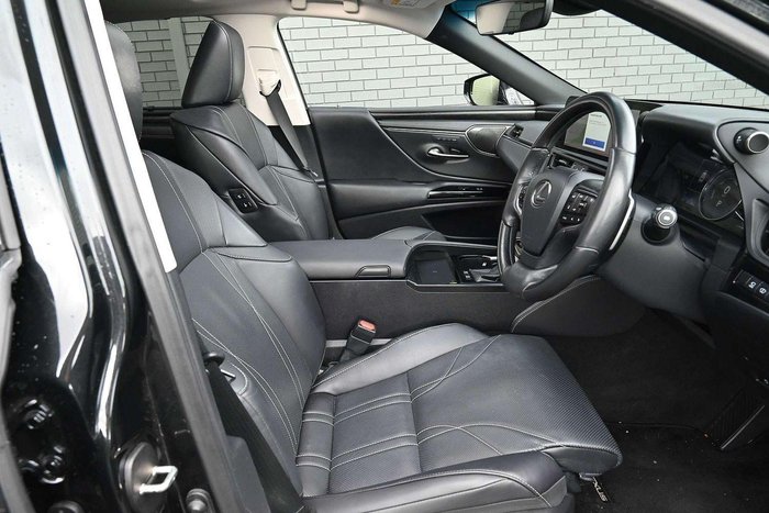 2023 Lexus ES 300h Sports Luxury