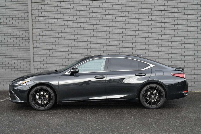 2023 Lexus ES 300h Sports Luxury