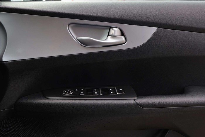 2024 Kia Cerato S