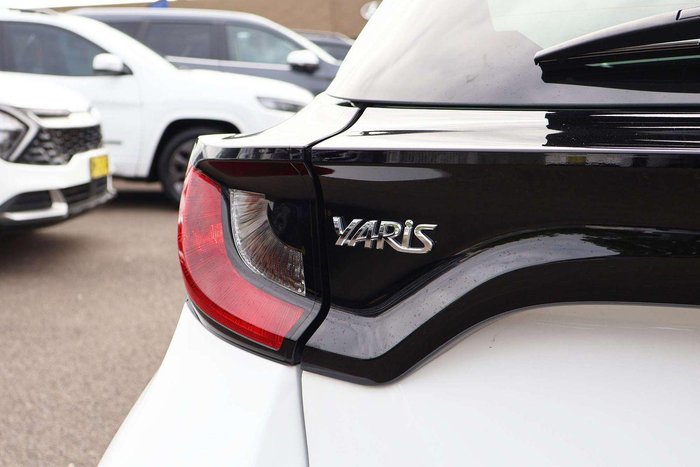 2024 Toyota Yaris Ascent Sport