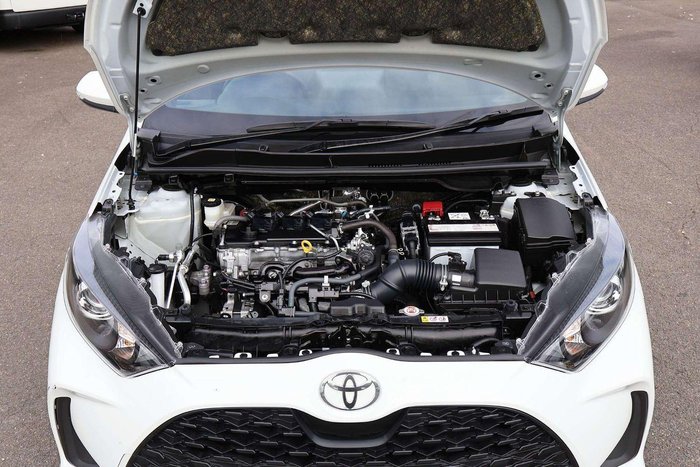 2024 Toyota Yaris Ascent Sport