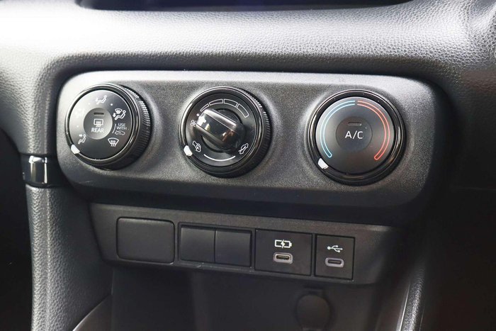 2024 Toyota Yaris Ascent Sport