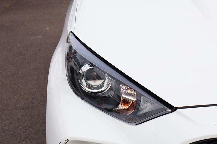 2024 Toyota Yaris Ascent Sport