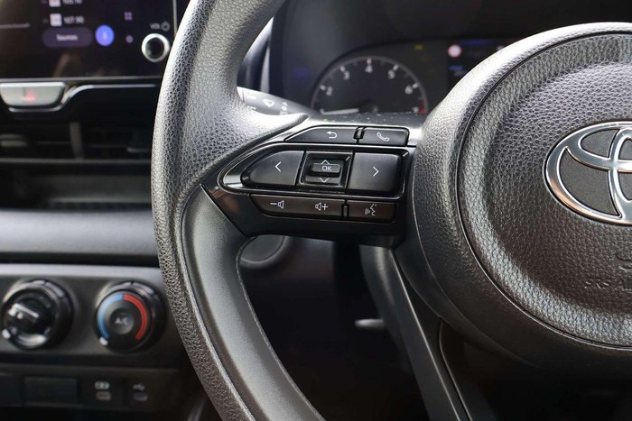 2024 Toyota Yaris Ascent Sport