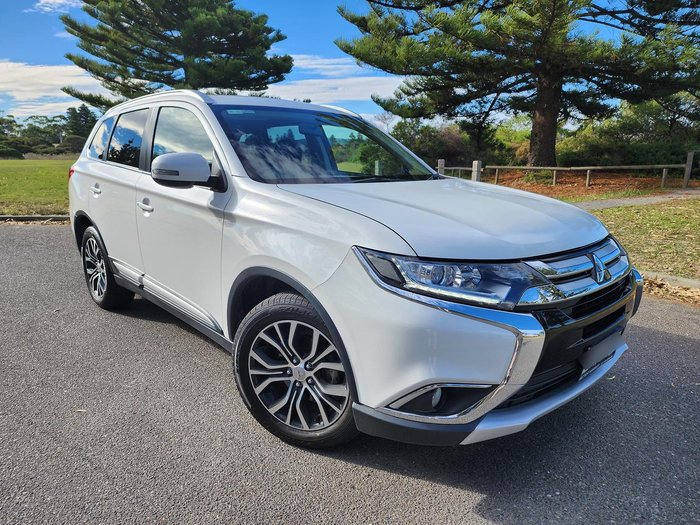 2016 Mitsubishi Outlander LS