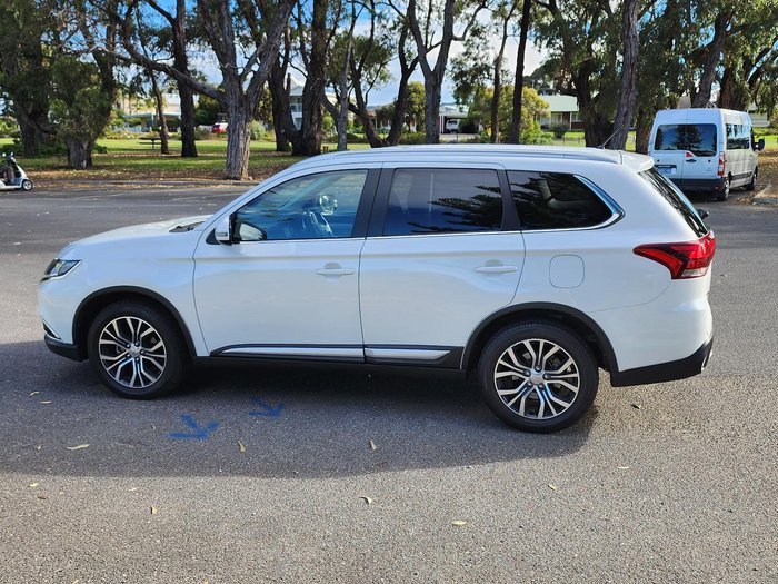 2016 Mitsubishi Outlander LS