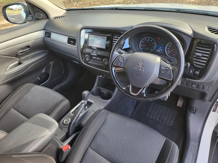 2016 Mitsubishi Outlander LS