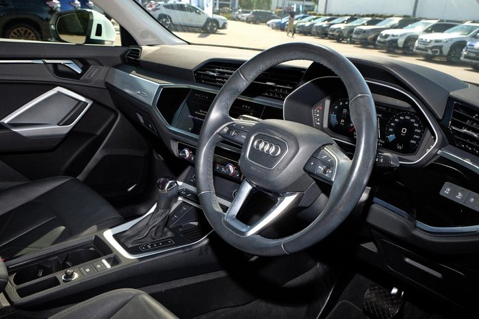 2022 Audi Q3 35 TFSI S line