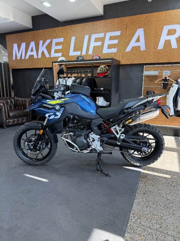 2026 BMW Motorrad F 800 GS SPORT GRAVITY BLUE METALLIC