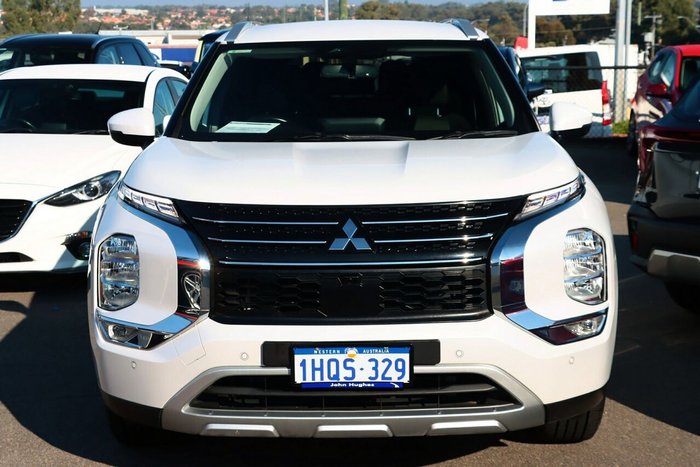 2022 Mitsubishi Outlander LS