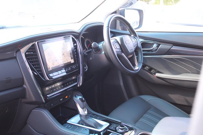 2023 Isuzu MU-X LS-T