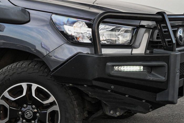 2022 Toyota Hilux SR
