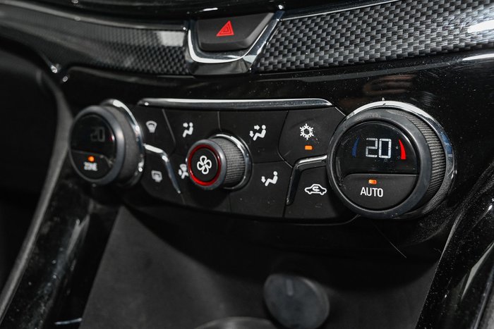 2022 Toyota Hilux SR