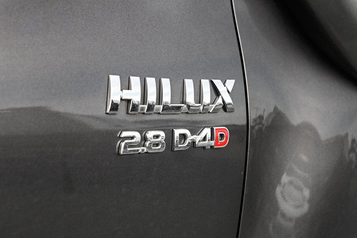 2022 Toyota Hilux SR