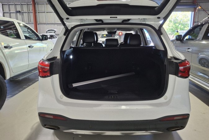 2023 MG HS EXCITE X