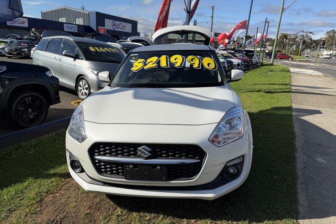 2022 SUZUKI SWIFT