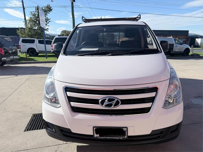 2017 Hyundai iLoad TQ3-V Series II MY18 Creamy White
