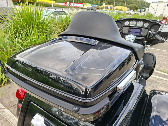 2025 HARLEY-DAVIDSON FLHTCUTG TRI GLIDE U/CLC 114