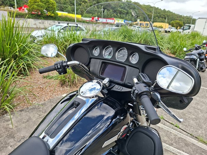 2025 HARLEY-DAVIDSON FLHTCUTG TRI GLIDE U/CLC 114