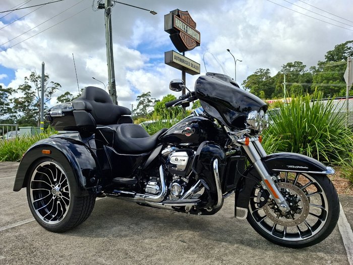 2025 HARLEY-DAVIDSON FLHTCUTG TRI GLIDE U/CLC 114